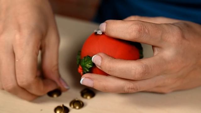 Идеи простых и быстрых переделок елочных шаров - от винтажных до трендовых! смотреть онлайн
