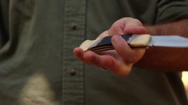 Legendary Old Timer 7OT Cave Bear -- Best Lockback Folding Knife смотреть онлайн