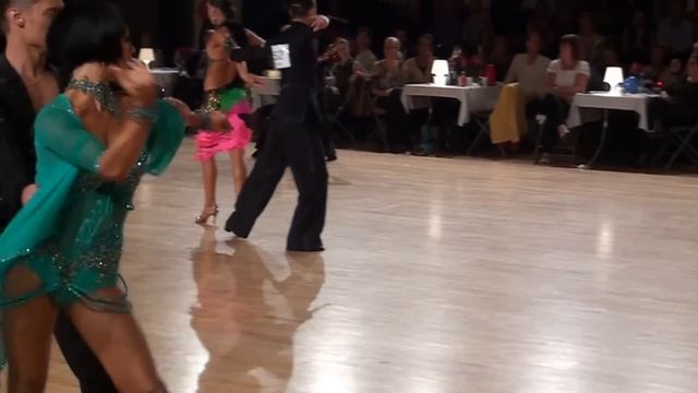 Umberto Gaudino & Louise Heise Samba смотреть онлайн