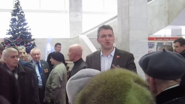 Законодательный срам Ульяновской области. Народ и его слуги, те, кто у блюда. 25.12.14 смотреть онлайн