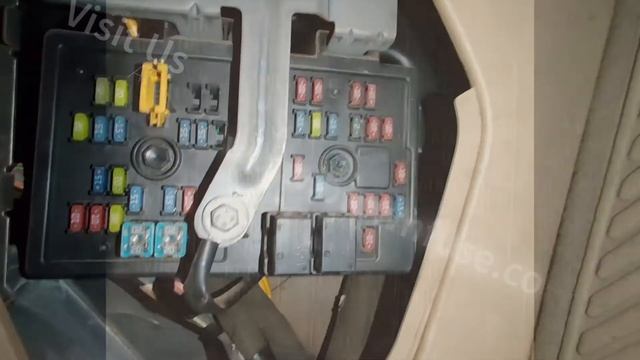 Chevrolet Captiva Passenger and Engine Fuse Box Diagram смотреть онлайн