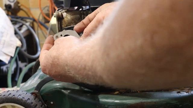 Replacement carby for a Victa V40 lawn mower. смотреть онлайн