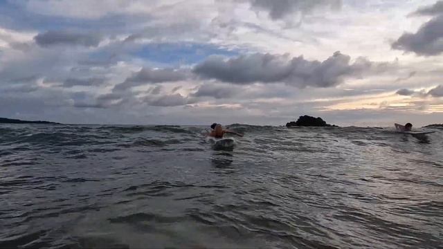 Surf lessons with Mike. Sri Lanka / Уроки по сёрфингу на Шри Ланке. Olga смотреть онлайн