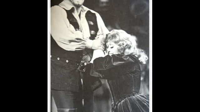 Luciano Pavarotti/Beverly Sills - Credeasi Misera - Live 1972 смотреть онлайн