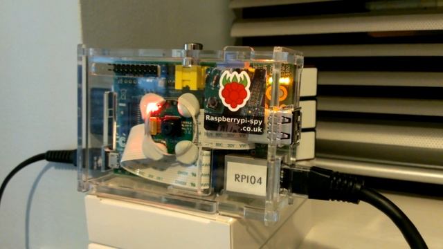 Pi Camera LED Manual Control With Python смотреть онлайн
