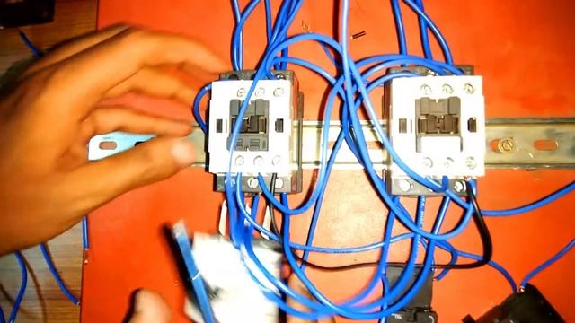 Forward Reverse Starter control Wiring & working step by step | Electrical motor starter practical смотреть онлайн
