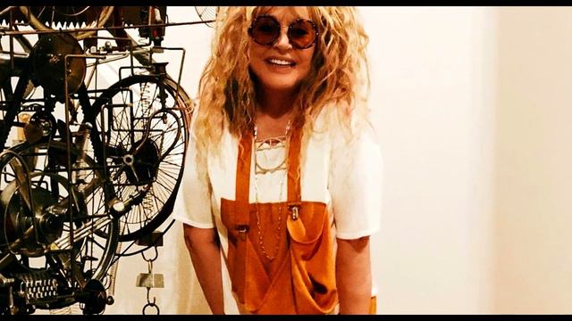 "О УЖАС, КАК ТАКОЕ МОЖНО БЫЛО ВЫЛОЖИТЬ" Певица АЛЛА ПУГАЧЕВА случайно опубликовала... смотреть онлайн