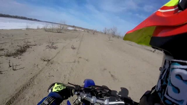 Первый выезд на Yamaha WR400F смотреть онлайн