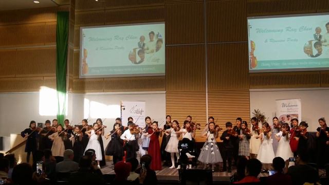 Prof Zhang & Ray Chen Reunion Party - Students Perform Vivaldi Concerto For 2 Violins