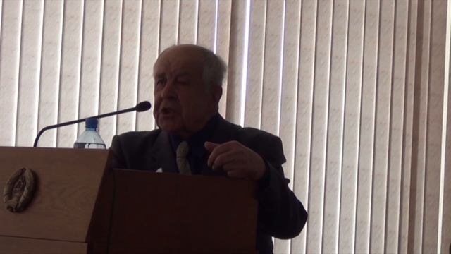 Какую пароду пчел выбрать Карника Бакфаст Итальянка Карпатка Часть 2 смотреть онлайн