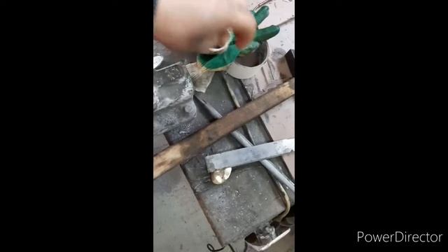 каваный нож из подшипника сталь 9ХФ.полностью сделан в ручную смотреть онлайн