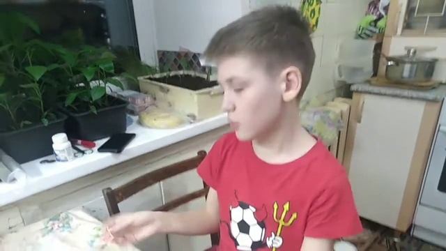 Как зажечь спичку об бумагу. смотреть онлайн