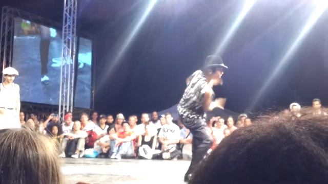 Give it up 2011 locking judges (Chris, Yoshie, P Lock) Cesenatico, Italy смотреть онлайн