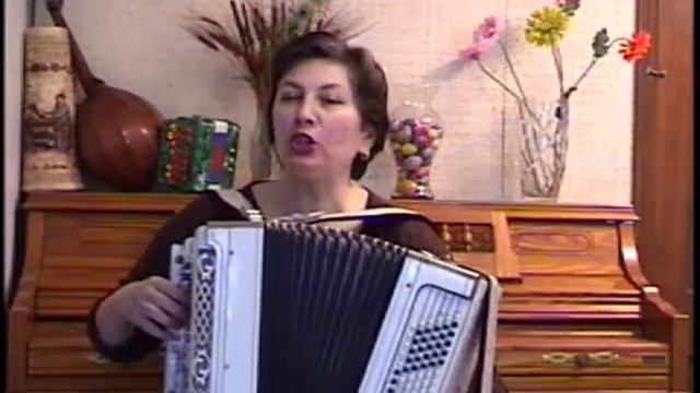 Ой дiвчино, шумить гай Ukrainian song on button accordion смотреть онлайн