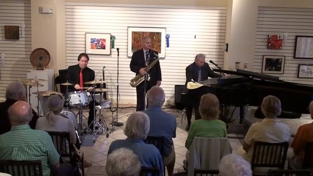Amazing Samba Drum Solo-Ken Loomer Trio смотреть онлайн