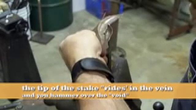 Repousse - Making an Acanthus Leaf смотреть онлайн