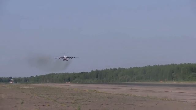 Ilyushin il-76 (Ил-76) Takeoff and Landing in Unpaved Runway✈ смотреть онлайн