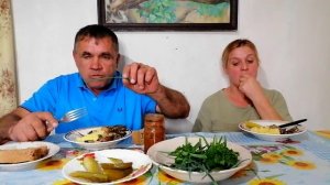МУКБАНГ / Какая то подмена