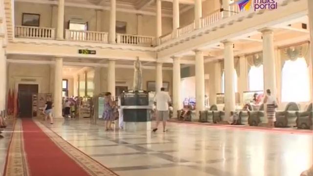 В Сочи открылась международная школа молодых экономистов смотреть онлайн