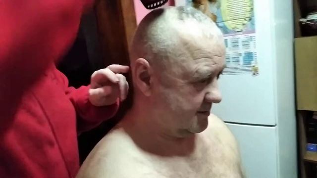 Дед Володя, и стрижка волос смотреть онлайн