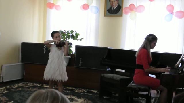 Мустяцэ Эрика(8лет)"Moldovneasca"Концерт скрипка! смотреть онлайн