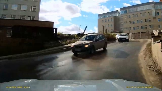 Назад под горку смотреть онлайн