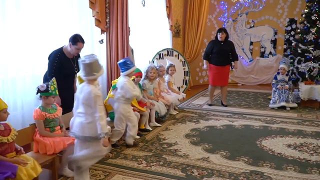 Детский сад. Новогодний утренник. смотреть онлайн