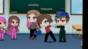 Корабль по морю плывёт