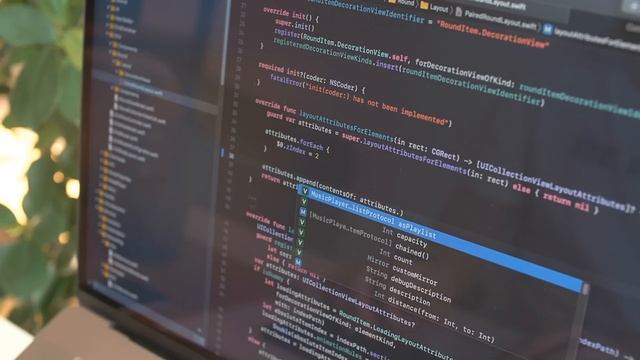 Even Microsoft Uses Linux, So Why Don't We?? смотреть онлайн