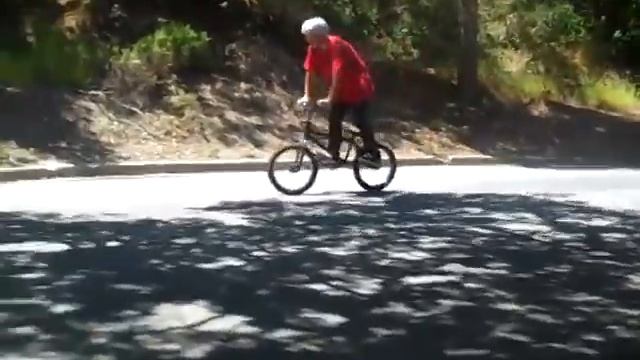 Brad's Mad Skills BMX/Unicycle смотреть онлайн