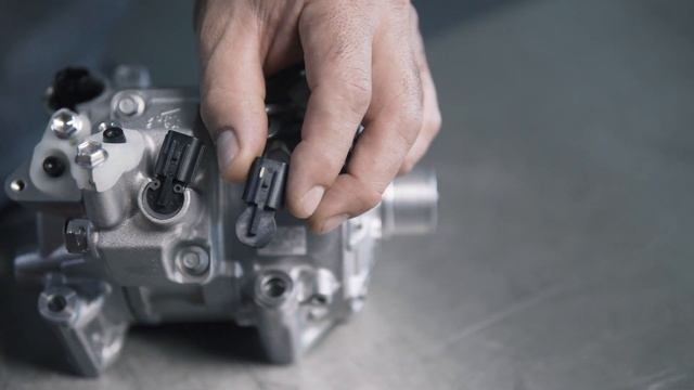 OE FIX: A/C Compressor Flow Sensor смотреть онлайн