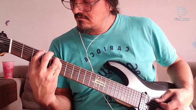 Tagima True Range Guitarra 7 Cordas Tocando pela primeira vez Multiscale no Cuvave no Celular смотреть онлайн