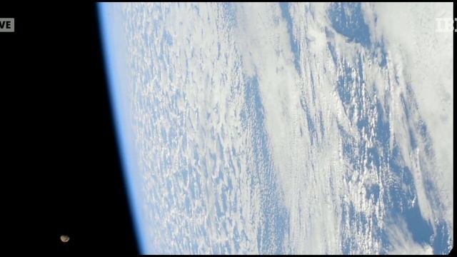 Луна с камеры МКС смотреть онлайн