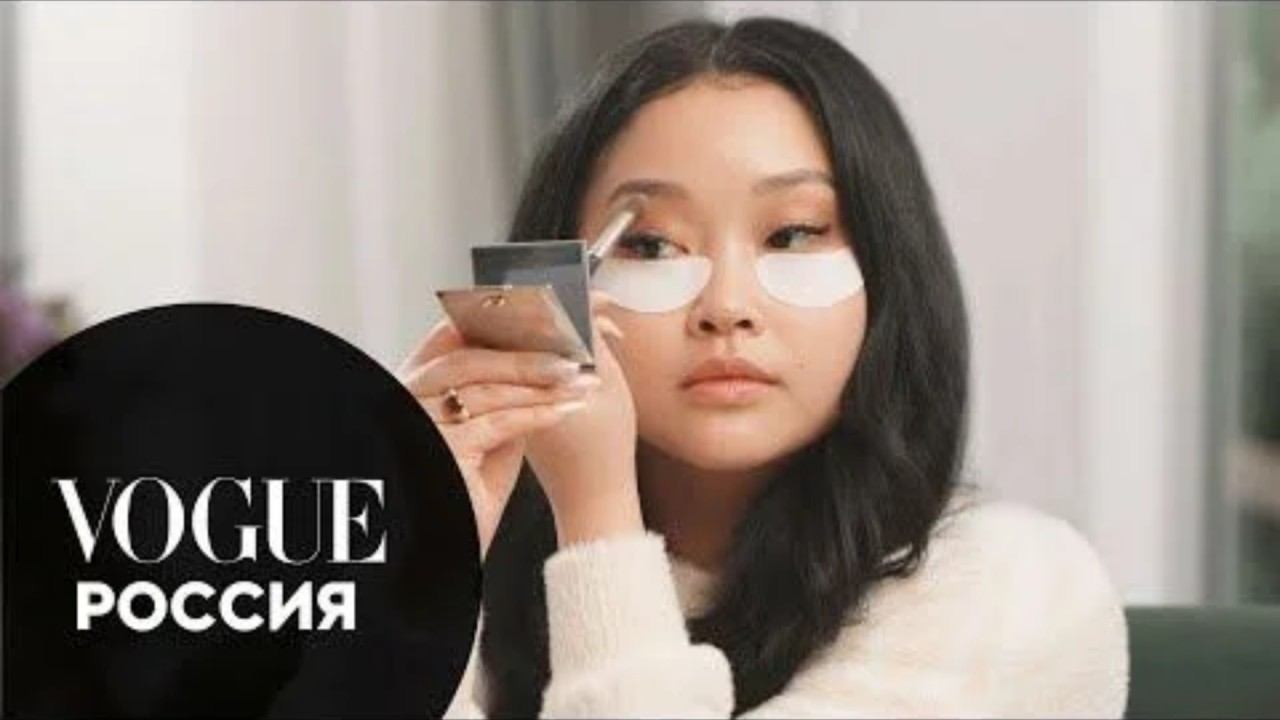 Лана Кондор показывает золотой макияж с акцентом на губы | Vogue Россия смотреть онлайн