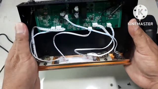 CARA MENGATASI RECEIVER MIC SHURE WIRELESS SH 300G TIDAK BISA NYALA #mickaraoke #micwireless смотреть онлайн