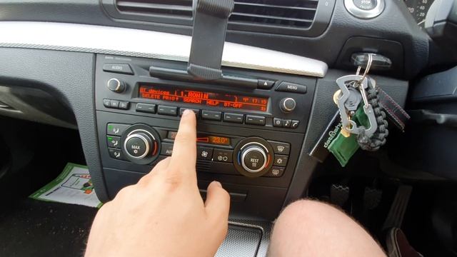 How to *BLUETOOTH CONNECT* your phone! BMW 1 Series E87 смотреть онлайн