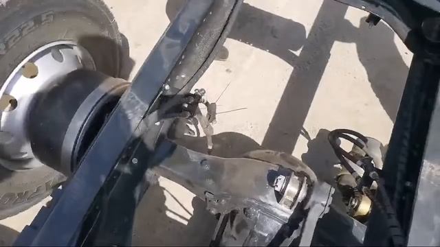 КамАЗ С Мерсовским Двигателем И Фредовскими Мостами смотреть онлайн