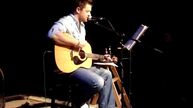 Jay Hunter - The Killers, Somebody Told Me - Acoustic Cover смотреть онлайн