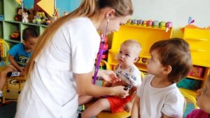 Сиреневая (младшая группа). Осмотр врача.