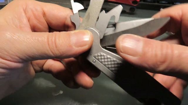 SWISS+TECH 11-IN-1 MULTIFUNCTION KNIFE! смотреть онлайн
