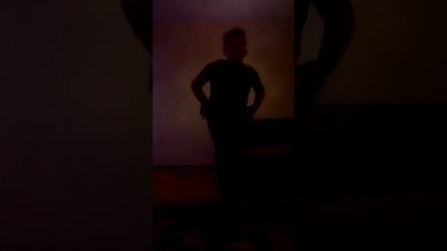 Танец под песню ПОД ФОНАРЁМ смотреть онлайн