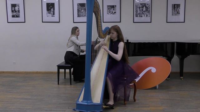 ИГРАЕМ С ОРКЕСТРОМ - Василиса Казакова, Гендель - концерт для арфы B-dur, 1 часть смотреть онлайн