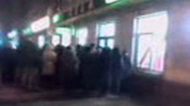 Давка на распродаже SELA смотреть онлайн