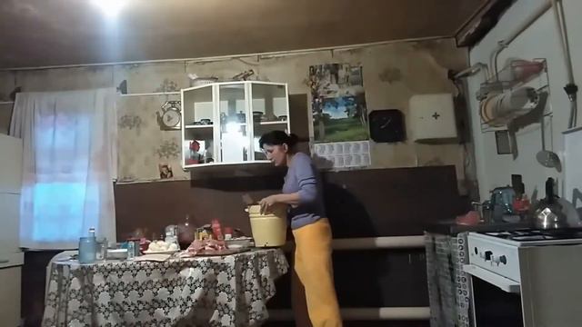 Труд, сделал из обезьяны человека😉😁🤫 смотреть онлайн