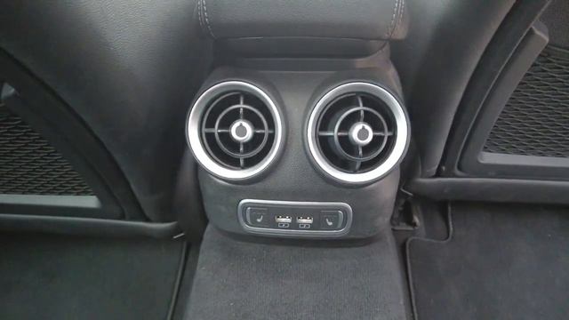 ALFA ROMEO GIULIA Review from the Outsiders смотреть онлайн