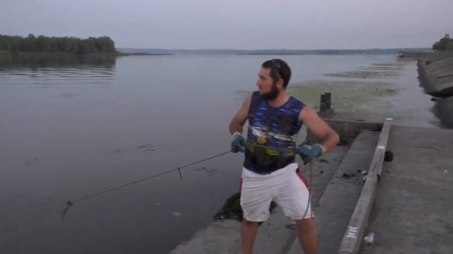 Поисковый магнит Днепр.Кумась ловит кормушки для рыбаков смотреть онлайн