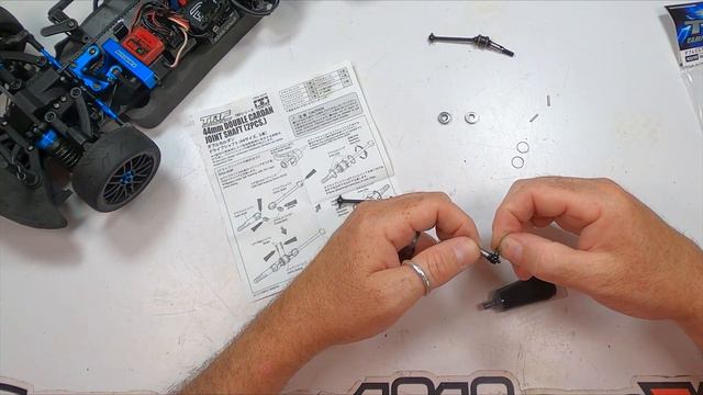 How To: Installing Tamiya's Double Cardan Axles onto your TA08 Pro смотреть онлайн