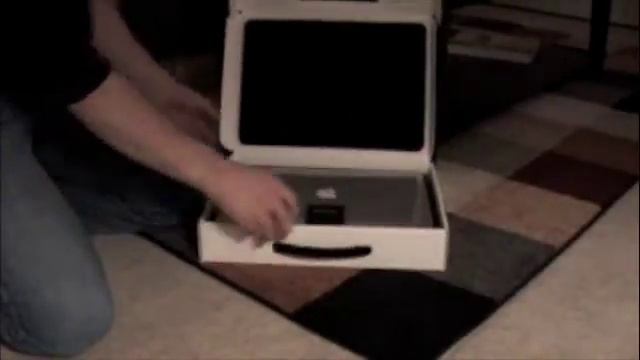 Macbook Pro Unboxing (2008)