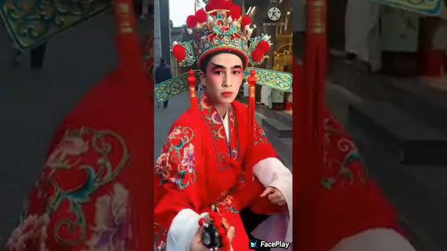 игра узнай по глазам одноклассники с паралельного класса мальчики. смотреть онлайн