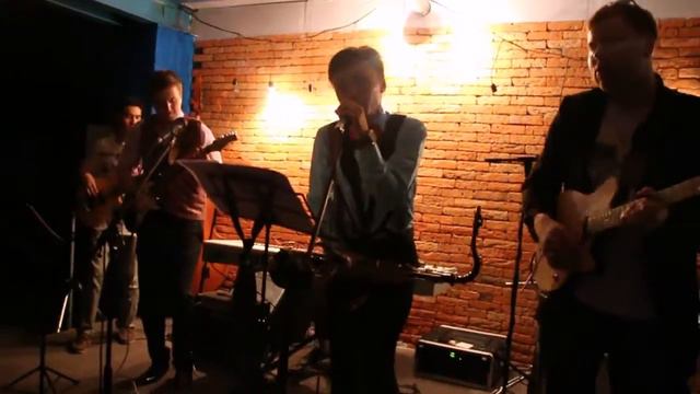 Бекишев Азат - Стильный оранжевый галстук (Live Band Funky Monkeys) смотреть онлайн